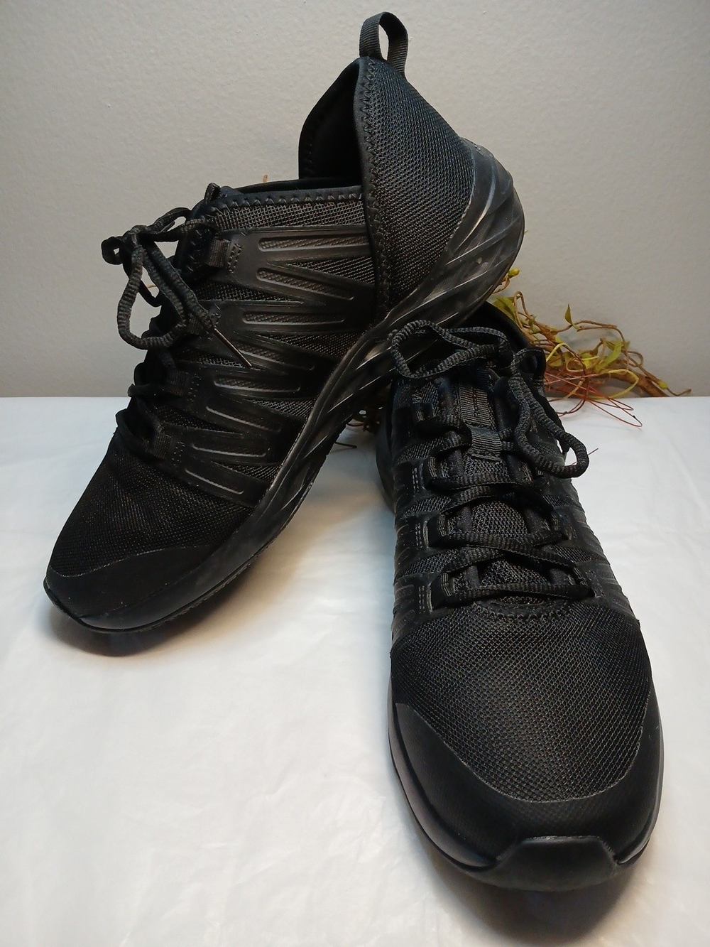 Reebok Black Sneakers Astrorider Work Shoes Oil/Slip Resistant Comfort EUC